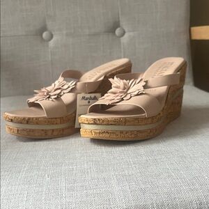 Italian Shoemakers Floral Beige Wedges